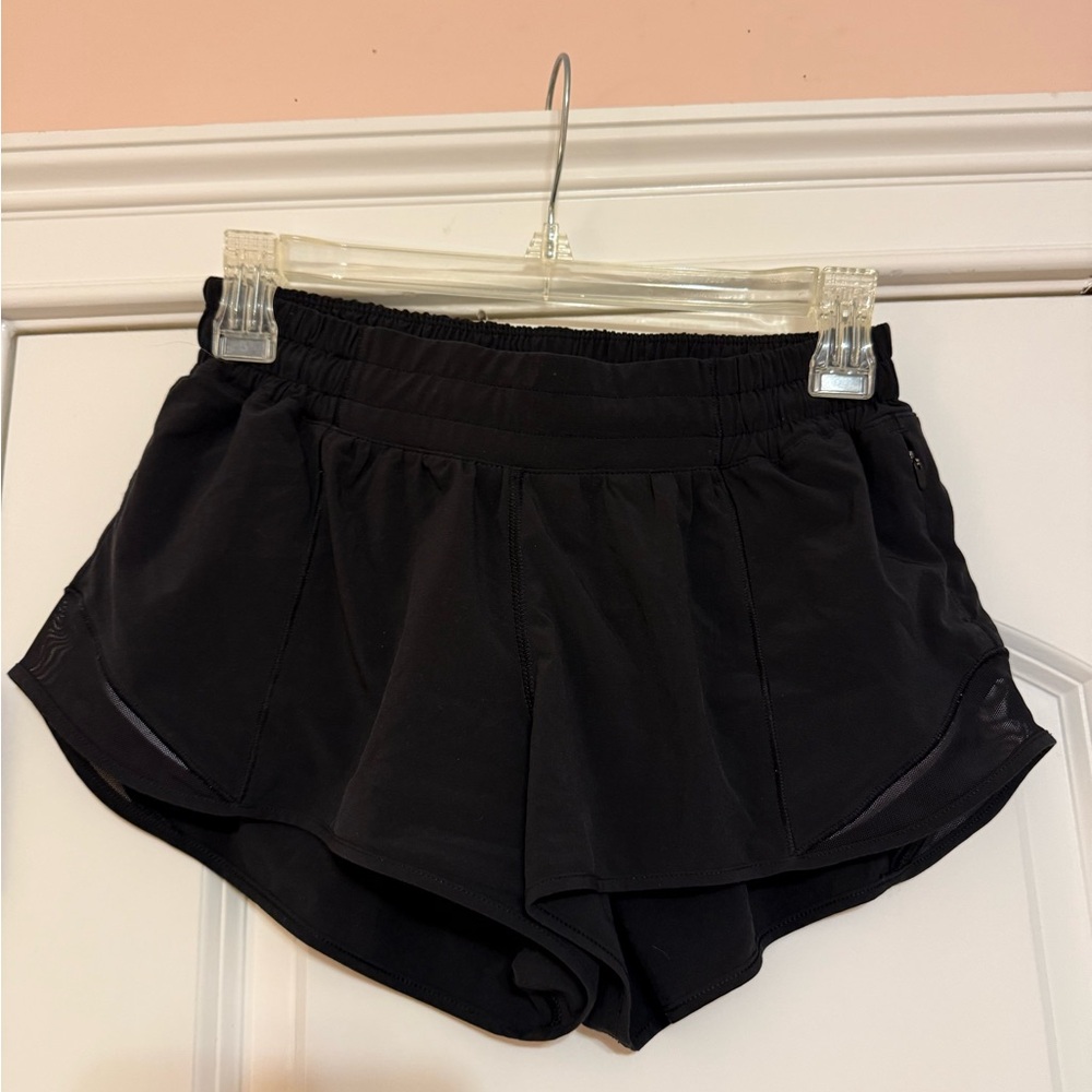 Lululemon Hotty Hot Shorts 2.5”